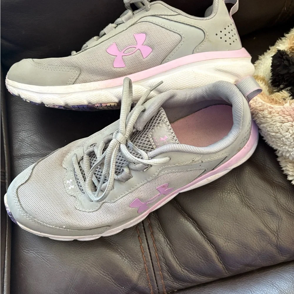 Under Armour Kids' Sneakers 7Y